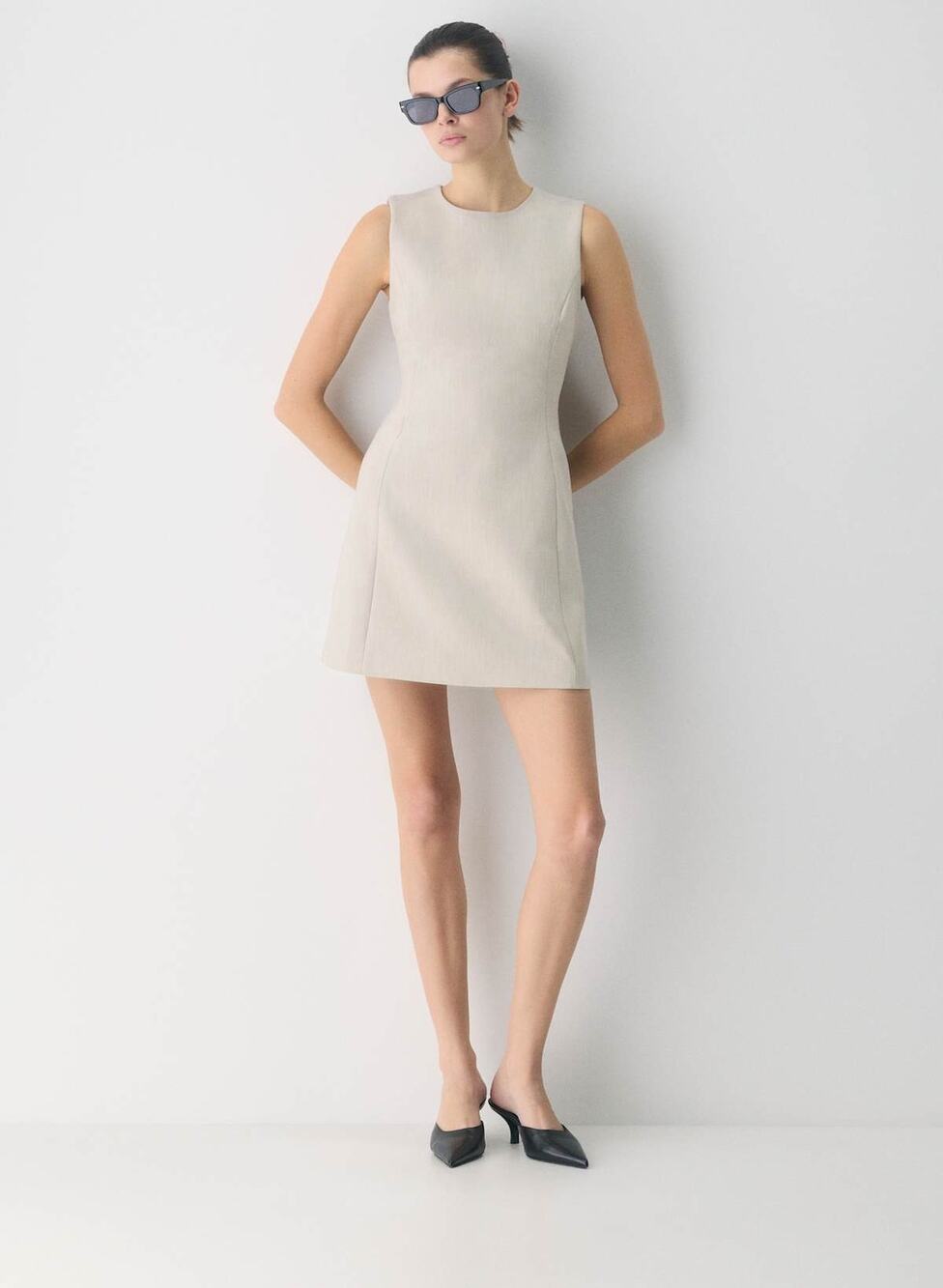 Aritzia Babaton Women's Opportunity Dress Light Grey Sheath Size 6